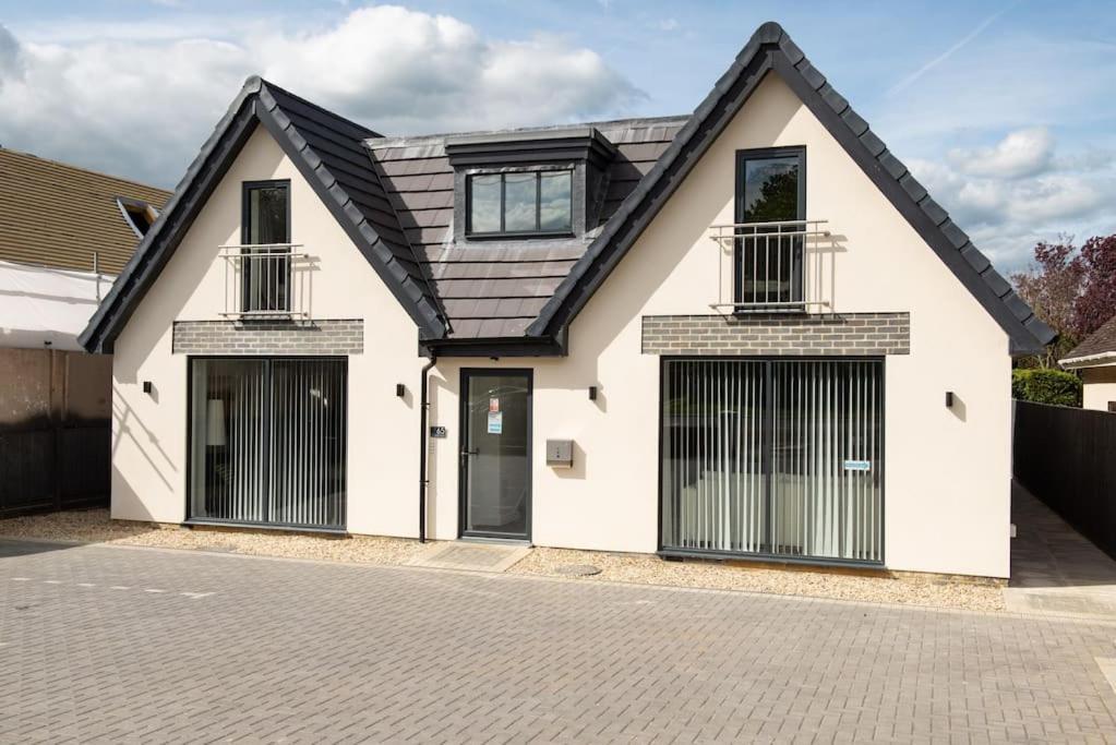 Rosey Lodge -1Bedroom Cousy Flat - Parking, Netflix, Wifi - Close To Blenheim Palace & Oxford - F5 Kidlington Buitenkant foto