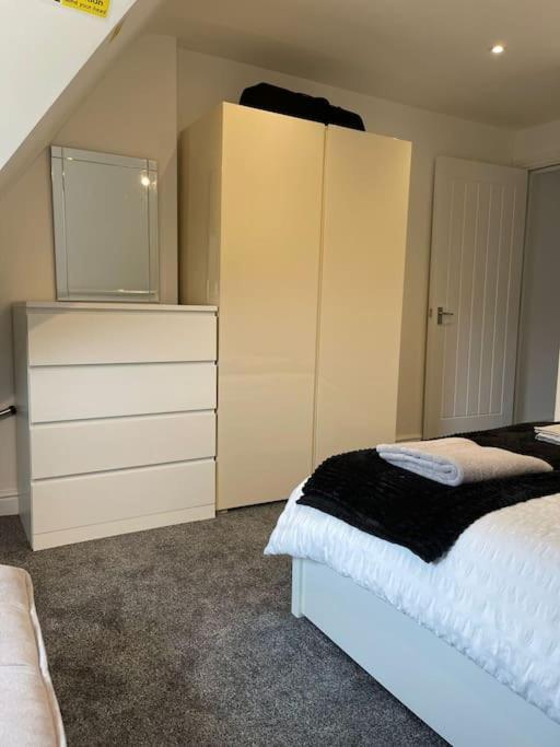 Rosey Lodge -1Bedroom Cousy Flat - Parking, Netflix, Wifi - Close To Blenheim Palace & Oxford - F5 Kidlington Buitenkant foto