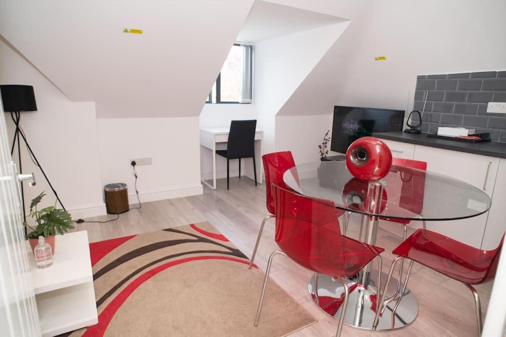 Rosey Lodge -1Bedroom Cousy Flat - Parking, Netflix, Wifi - Close To Blenheim Palace & Oxford - F5 Kidlington Buitenkant foto