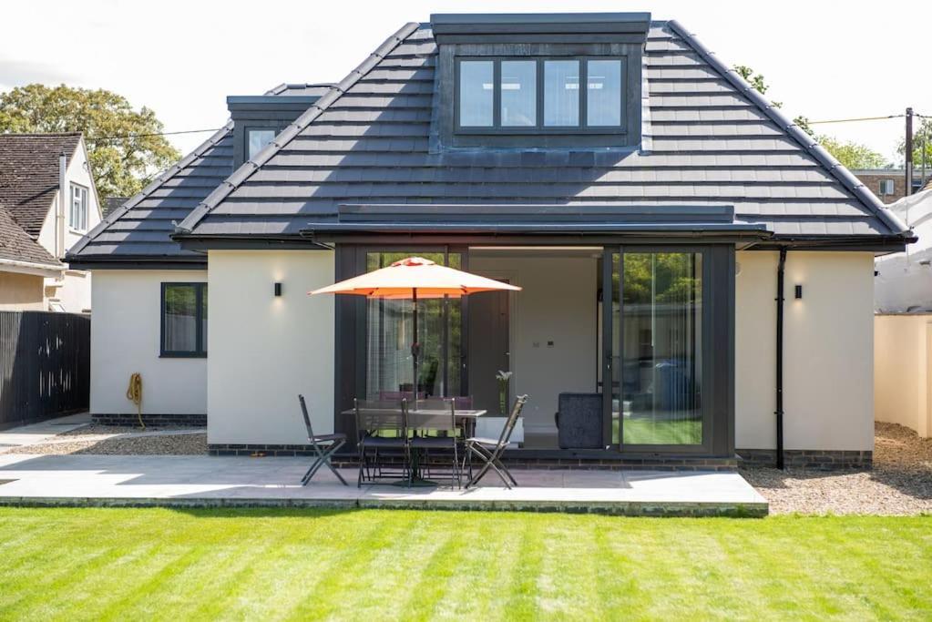 Rosey Lodge -1Bedroom Cousy Flat - Parking, Netflix, Wifi - Close To Blenheim Palace & Oxford - F5 Kidlington Buitenkant foto