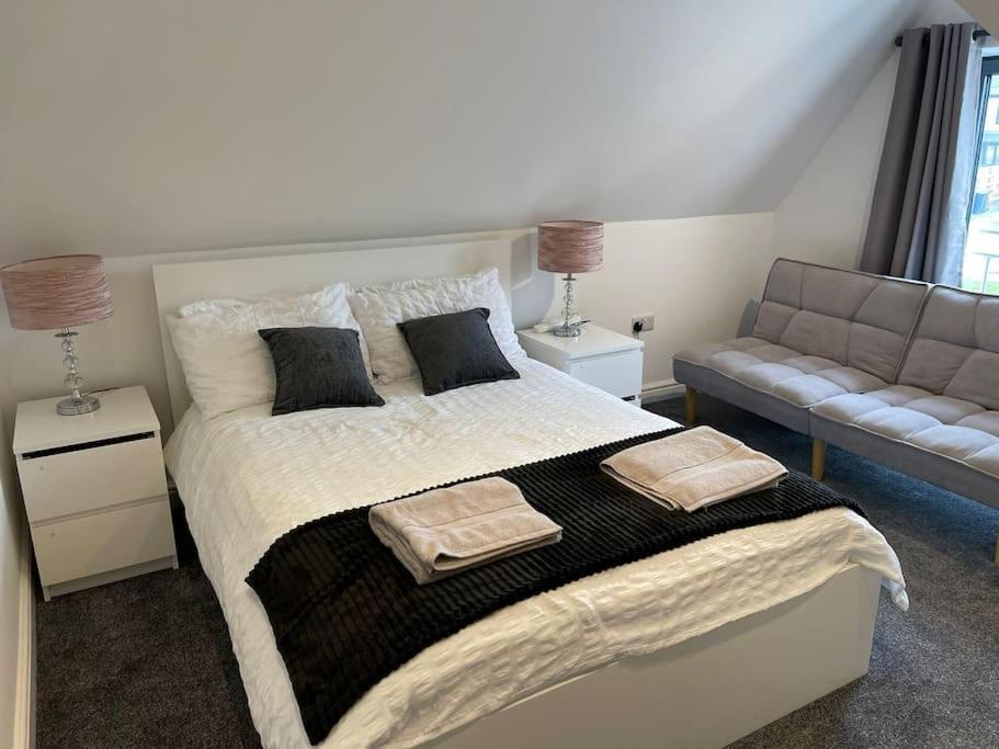 Rosey Lodge -1Bedroom Cousy Flat - Parking, Netflix, Wifi - Close To Blenheim Palace & Oxford - F5 Kidlington Buitenkant foto